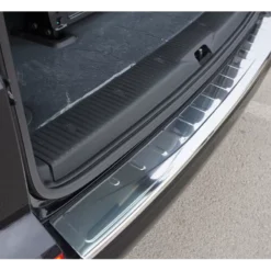 OMAC Protection Seuil De Coffre Inox MB Vito W638 -Fiamma Soldes omac protection seuil de coffre inox mb vito w638 4